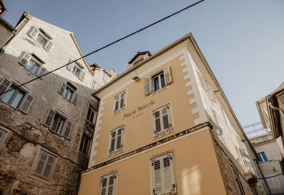 Plaza Marchi Old Town - Mag Quaint & Elegant Boutique Hotels