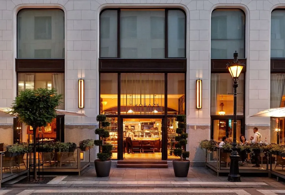 Four Seasons Hotel Gresham Palace Budapest
