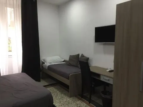 MB95 Mezzocannone Luxurious B&B