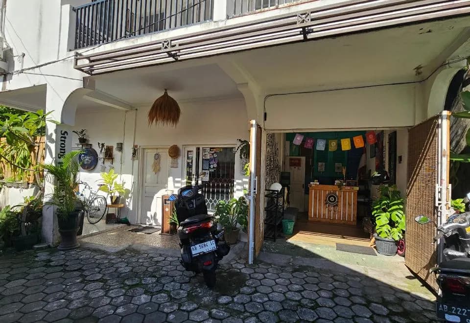 Oke Baik Hostel
