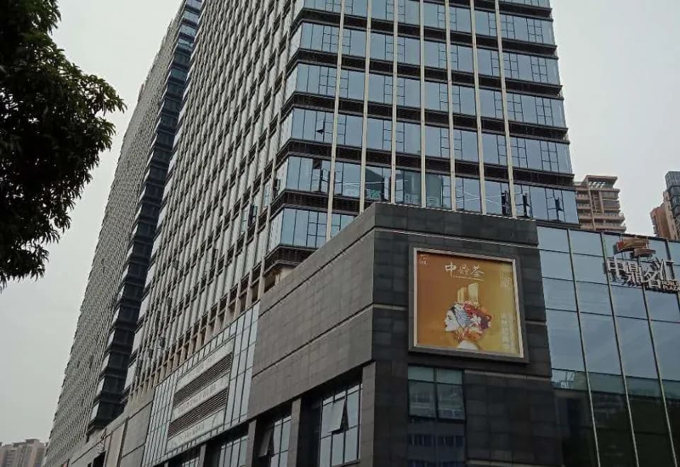 Tuyu Theme Apartment (Guangzhou Dashadong Metro Station)