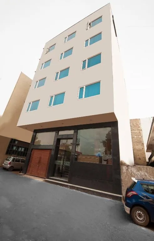 Hotel Z Suites, Mahipalpur - Delhi Airport
