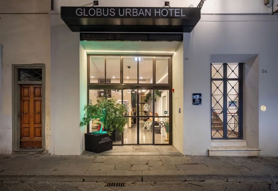 Globus Urban Hotel