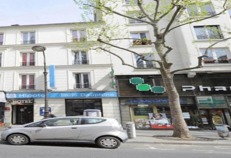 Hipotel Paris Gambetta République
