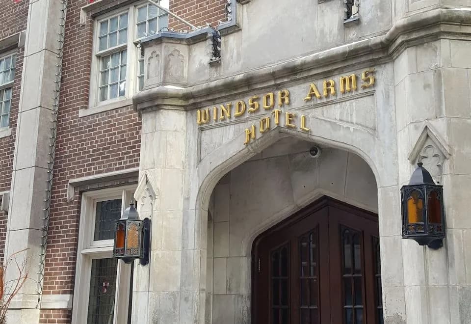 Windsor Arms Hotel