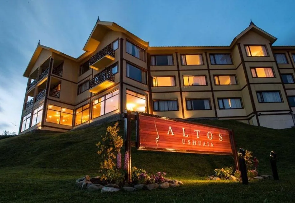 Altos Ushuaia Hotel & Resto