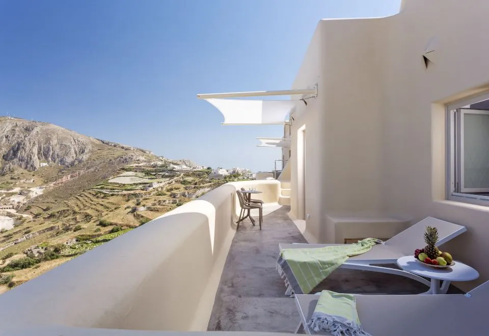 Skyfall Suites - Adults Only