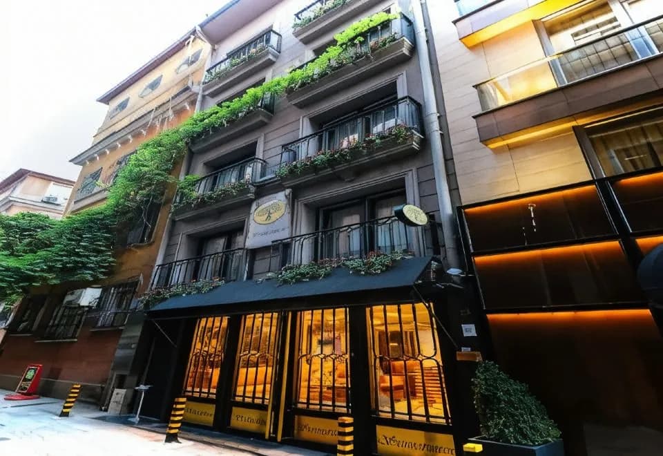 Sometimes Hotel Taksim