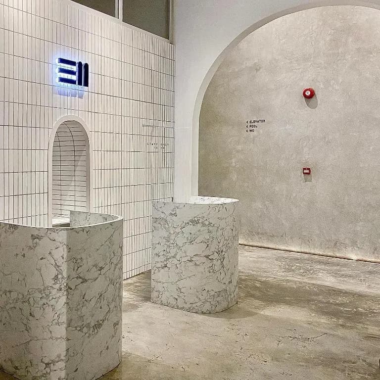 E11 Hotel