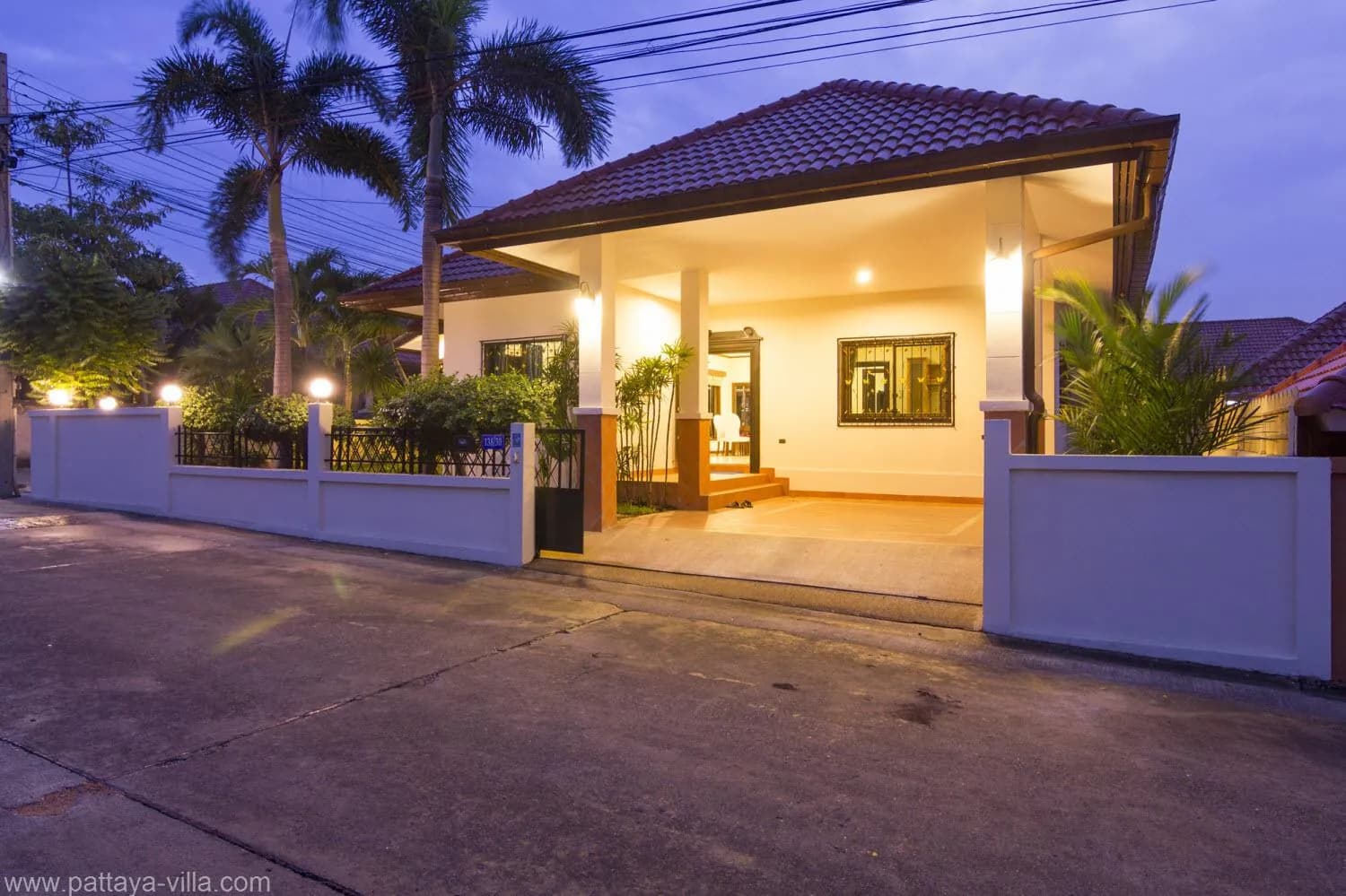 Baan Leelawadee - 4 Bed Villa near Walking Street