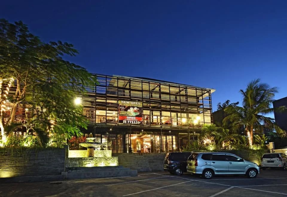 Sama Sama Suites & Restaurant
