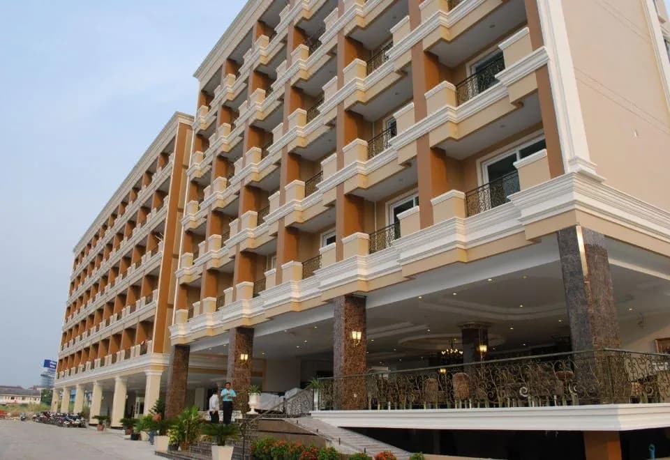 LK Grand Living Place