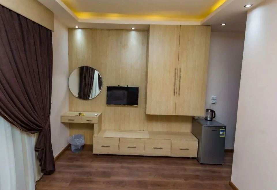 Grand City Hotel