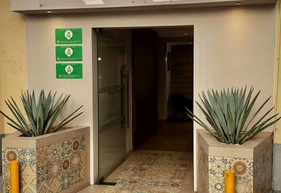 Hotel Monarca