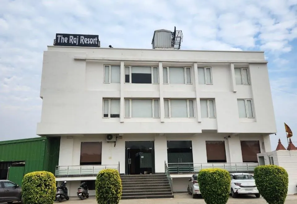 Hotel Sarvmangla Garden