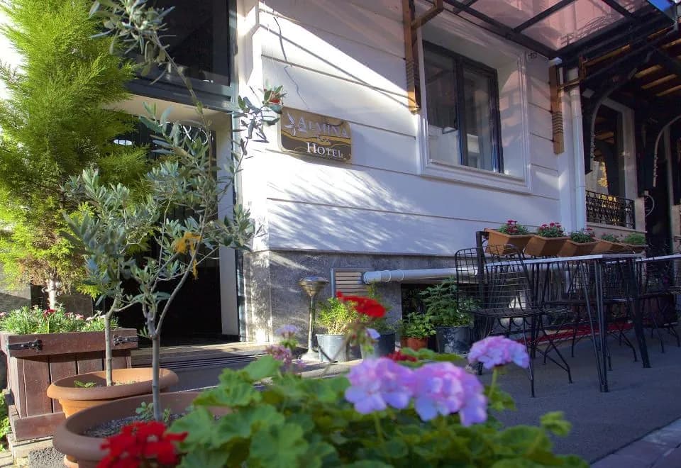 Almina Inn Hotel