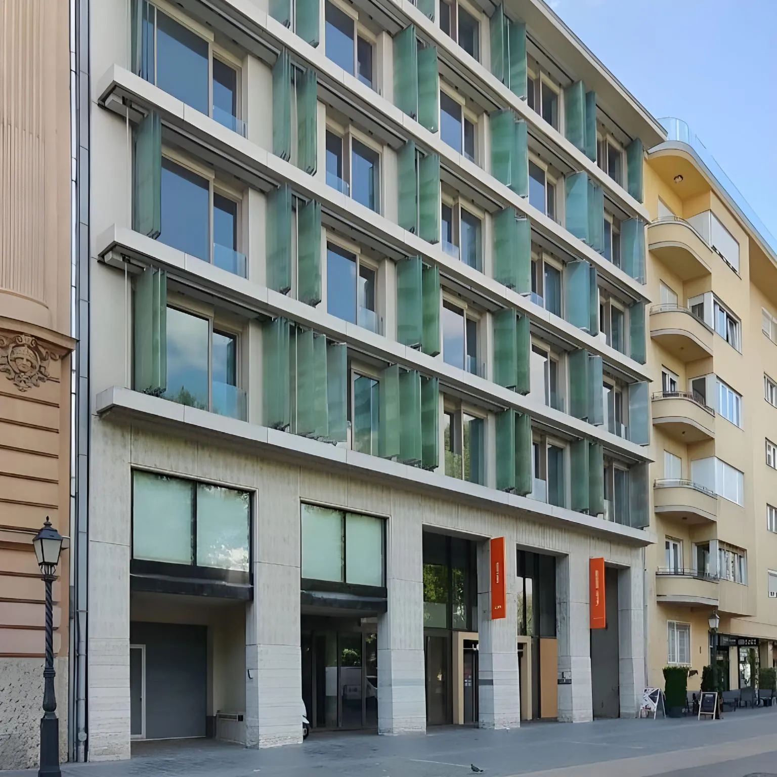 Hotel Leon & Lounge