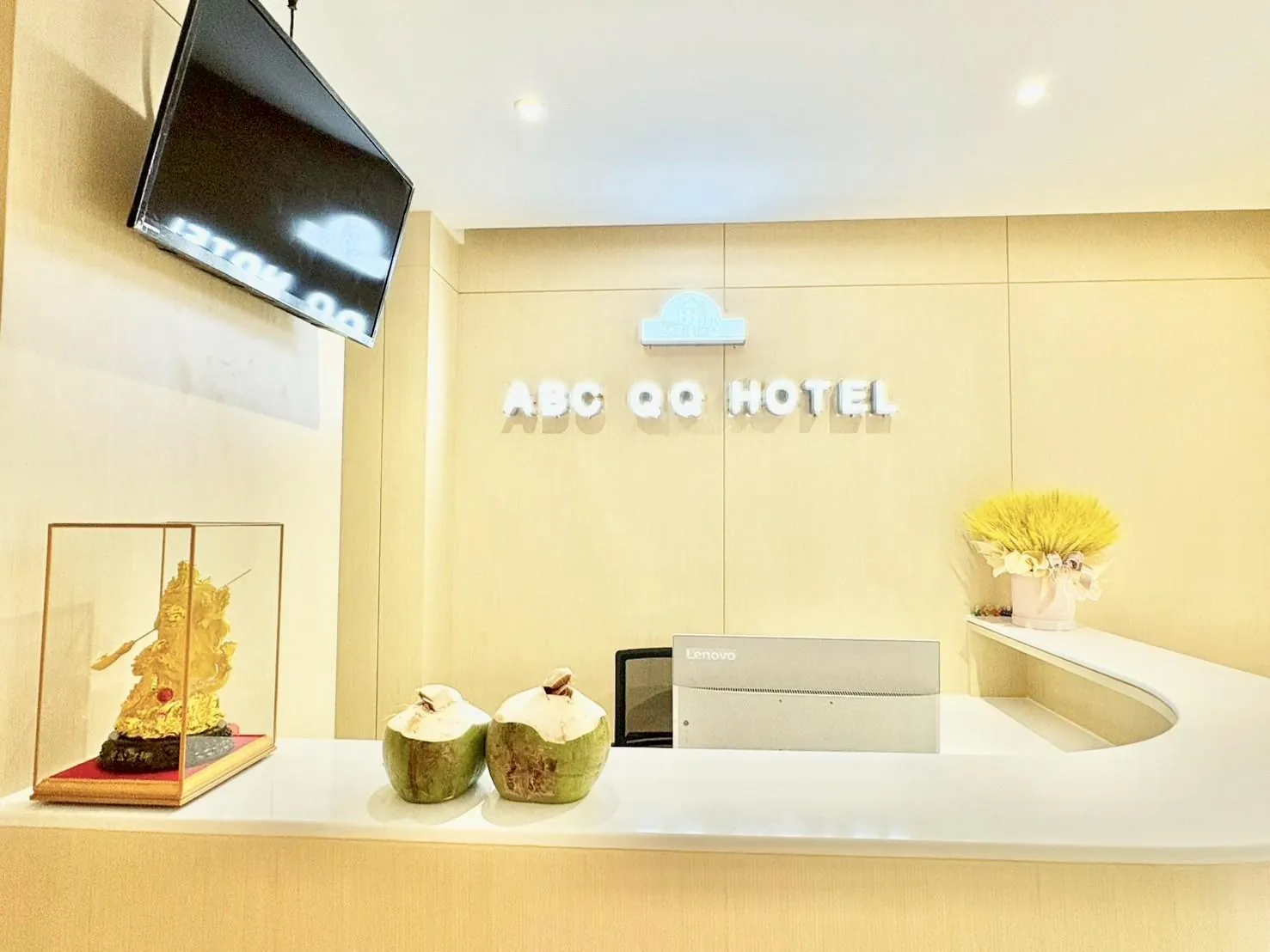 ABC QQ Hotel