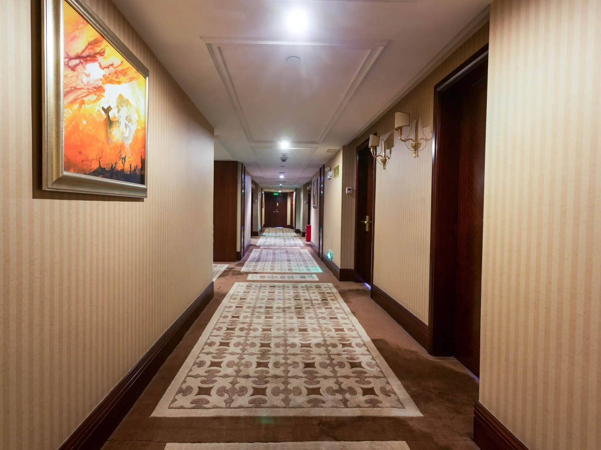 Grand Royal Hotel