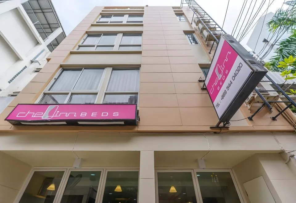 CheQinn Bed Sukhumvit 4 Nana Plaza