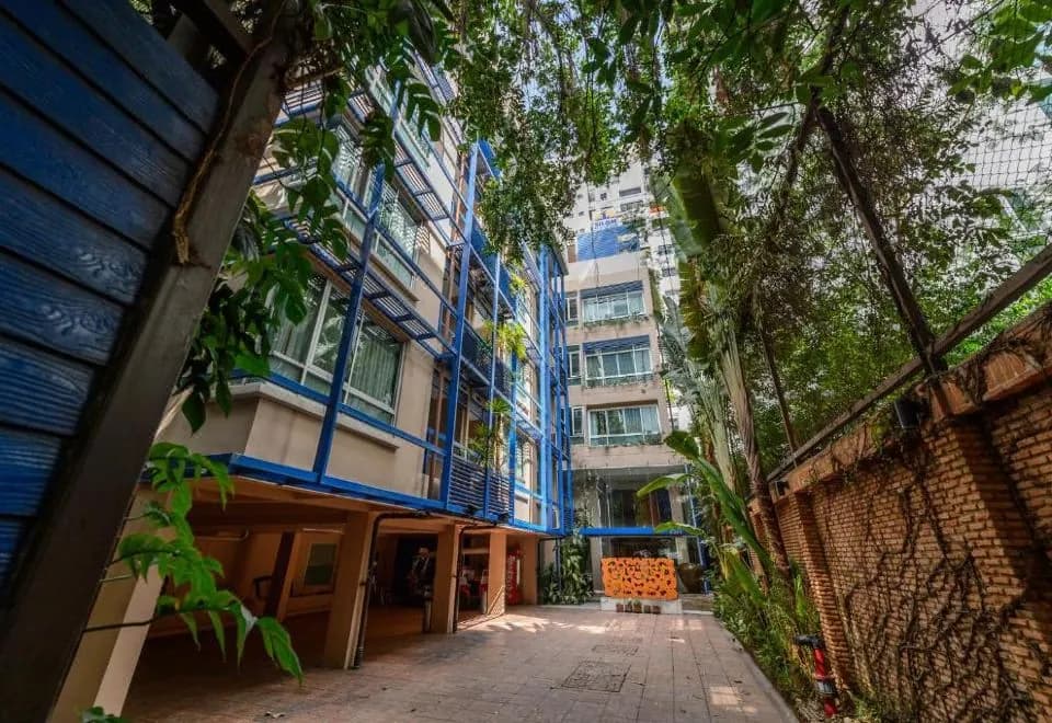 Silom Convent Garden