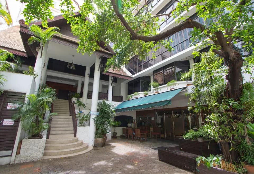 The Tarntawan Hotel Surawong Bangkok