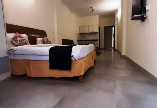 GoBravo Dev Palace & Studio Apartments