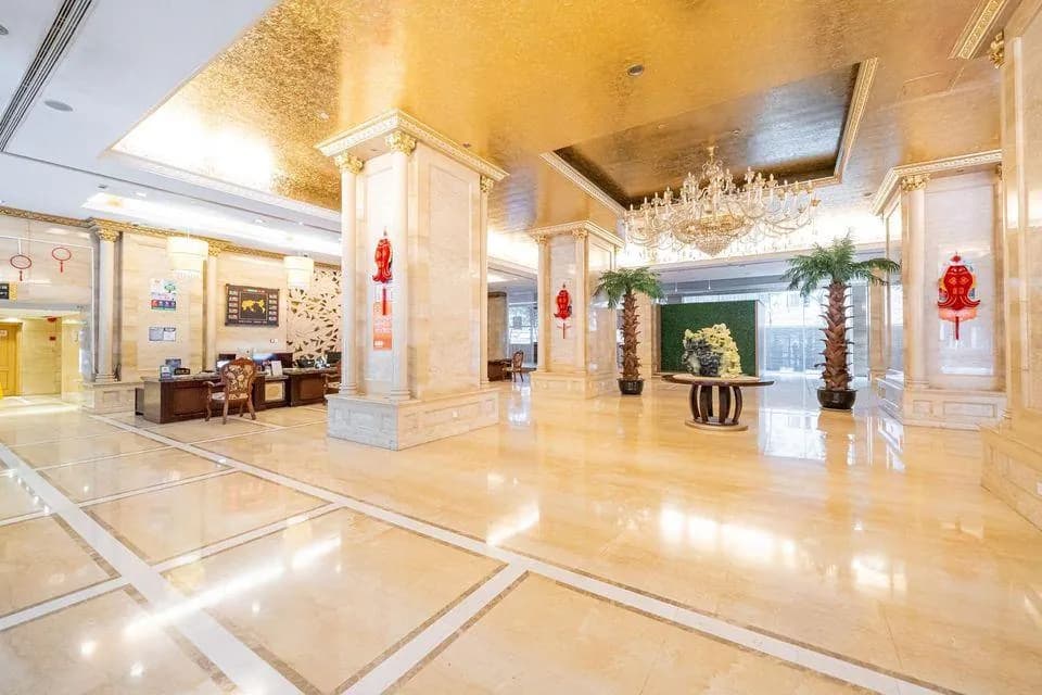 Shanghai Binjiang Xinjing Hotel (The Bund)