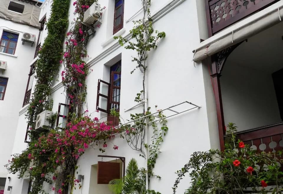 Maru Maru Hotel