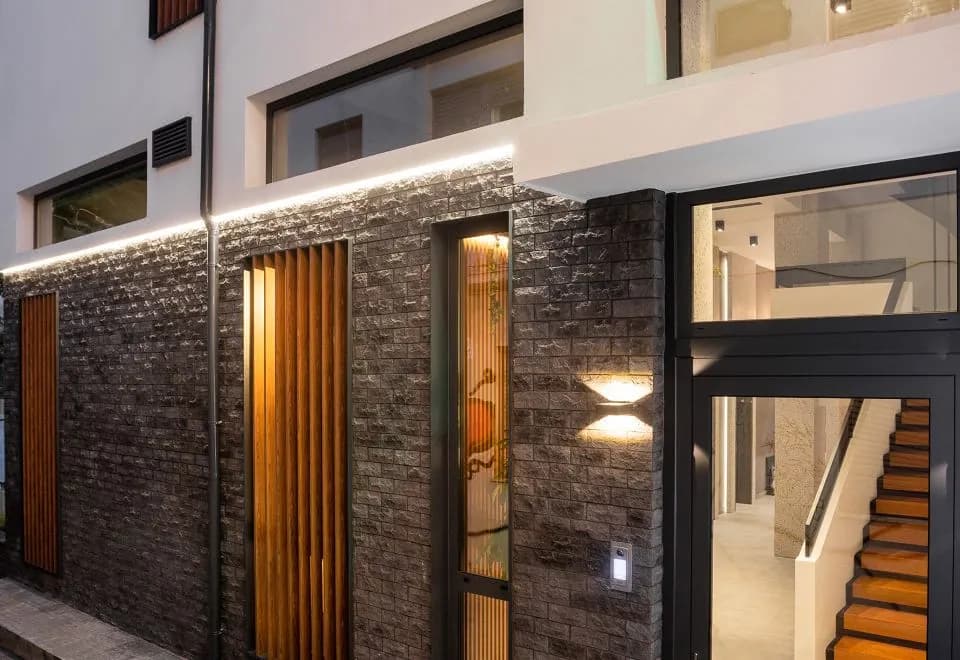11 Enteka Acropolis Suites