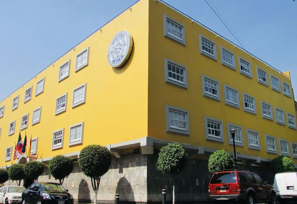 Hotel Mina